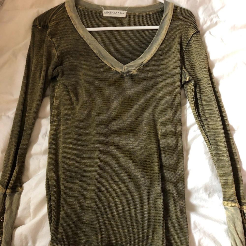 Flattering thermal top